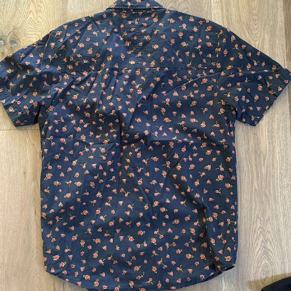 Dravus Rose Button-Up - Picture 3 of 3